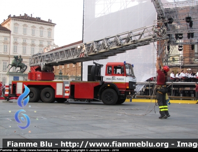 Iveco 330-35
Vigili del Fuoco
Comando Provinciale di Torino
AutoScala da 50 metri
VF 14783
Parole chiave: Iveco 330-35 VF14783