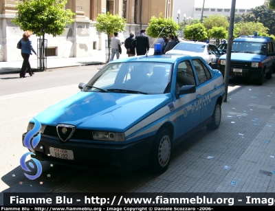 Alfa Romeo 155 II serie
Polizia di Stato
ex autovettura in forza alla Polizia Stradale, poi transitata alla Squadra Volanti, notare il "disco" sul tetto tipico delle auto della PolStrada. Numero Aereo 202
Parole chiave: Alfa_Romeo 155_IIserie PS Squadra_Volante