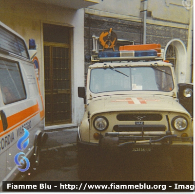 Uaz 469 B
UAZ 469B - ambulanza - allestimento Lasamea e gruppo volontari - n.5 - ex veicolo usato per gare fuoristrada, acquistato per il soccorso sulla spiaggia della Lecciona ed in servizio effettivo dal 21.07.1982 al 2000 ca - reimmatricolata per smarrimento libretto il 15.04.91 - nel 2002 fu ceduta in comodato al Museo Ambulanze d'Epoca a Montemurlo (PO) da cui tornò ad Ottobre 2010 - attualmente esistente, si trova in un altro Museo in fase di allestimento
Parole chiave: UAZ 469 B LU 242856 poi LU 522248 ambulanza