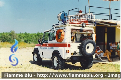 UAZ 469 B
UAZ 469B - ambulanza - allestimento Lasamea e gruppo volontari - n.5 - ex veicolo usato per gare fuoristrada, acquistato per il soccorso sulla spiaggia della Lecciona ed in servizio effettivo dal 21.07.1982 al 2000 ca - reimmatricolata per smarrimento libretto il 15.04.91 - nel 2002 fu ceduta in comodato al Museo Ambulanze d'Epoca a Montemurlo (PO) da cui tornò ad Ottobre 2010 - attualmente esistente, si trova in un altro Museo in fase di allestimento
Parole chiave: UAZ 469 B LU 242856 poi LU 522248 ambulanza
