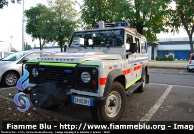 Land Rover Defender 110
Pubblica Assistenza Sasso Marconi BO
Parole chiave: Emilia_Romagna (BO) Land-Rover Defender_110 118_Bologna Automedica PA_Sasso_Marconi Reas_2009
