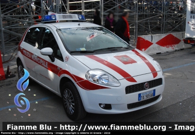 Fiat Grande Punto
15 - Polizia Municipale Viareggio
POLIZIA LOCALE YA 905 AA
Parole chiave: Fiat Grande_Punto PM_Viareggio PoliziaLocaleYA905AA