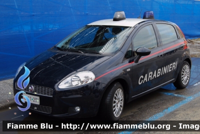 Fiat Grande Punto
Carabinieri
CC CT 231
Parole chiave: Fiat Grande_Punto CCCT231