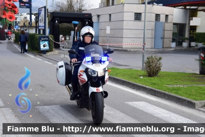 Yamaha TDM 900
Polizia Municipale Viareggio
 Sez. Motociclisti
 M06 
 POLIZIA LOCALE YA 00823
Parole chiave: Yamaha / TDM_900 / POLIZIA_LOCALE00823