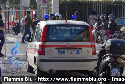 Fiat Nuova Panda
12 - Polizia Municipale Viareggio
Parole chiave: Fiat / Nuova_Panda / PM_Viareggio