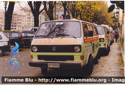 Volkswagen Transporter T3
P.A.V. Croce Verde Verona
77
Parole chiave: Volkswagen Transporter_T3 Ambulanza