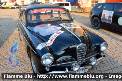 Alfa Romeo 1900
Guardia di Finanza
Anno 1954
GdiF 4938
Mille Miglia 2019
Parole chiave: Alfa-Romeo / 1900 / GdiF4938 / Mille_Miglia_2021