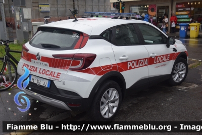 Renault Captur
Polizia Municipale Viareggio (LU)
Allestimento Ciabilli
POLIZIA LOCALE YA 314 AJ
Parole chiave: Renault Captur POLIZIALOCALEYA314AJ Giro_D_Italia_2023
