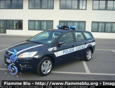 Ford Focus Style Wagon III serie
Polizia Locale
Riese Pio X (TV)
barra Federal Signal Vama Phoenix Led con luci crociera accese
Parole chiave: Ford Focus_Style_Wagon_IIIserie