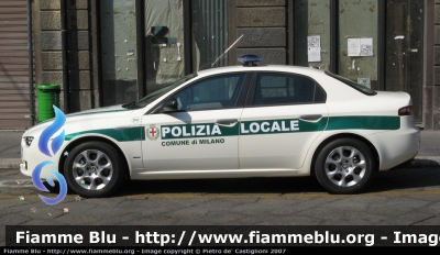 Alfa Romeo 159 JTDm
Polizia Locale Milano
3515 - DG 426 ZS

Parole chiave: Alfa_Romeo_159JTDm Polizia_Locale Milano 3515 DG426ZS