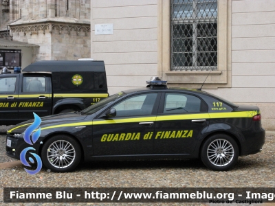 Alfa Romeo 159
Guardia di Finanza
Festa delle Forze Armate 2012
GdiF 994 BG
Parole chiave: Alfa-Romeo 159 GdiF994BG Festa_Forze_Armate_2012