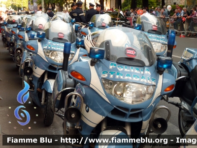 Bmw R850RT II serie
Polizia di Stato
Polizia Stradale in scorta alla Mille Miglia 2012
Parole chiave: Bmw R850_RT_IIserie Mille_Miglia_2012