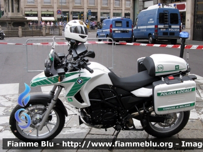 Bmw F800GS
Polizia Locale
Comune di Milano
POLIZIA LOCALE YA 01393
Parole chiave: Bmw F800GS POLIZIALOCALEYA01393 Visita_Papa_Milano_2012 Milano Lombardia (MI) Polizia_Locale motocicletta PL