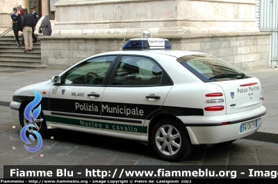 Fiat Brava
Polizia Municipale
Comune di Milano
Reparto Radiomobile
Nucleo a Cavallo
BW 067 FV

Parole chiave: Polizia_ Municipale Milano PM Reparto_Radiomobile Nucleo_a_Cavallo Lombardia (MI) autovettura