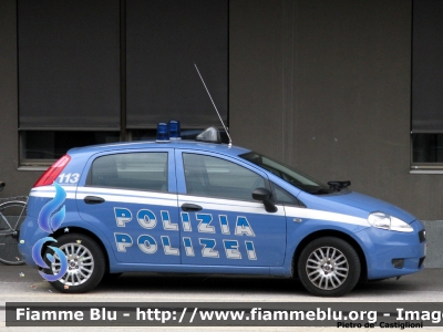 Fiat Grande Punto
Polizia di Stato - Polizei
Questura di Bolzano
Polizia ferroviaria
POLIZIA H3076
Parole chiave: Fiat Grande_Punto PoliziaH3076