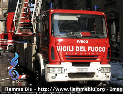 Iveco EuroFire 150E28 II serie
Vigili del Fuoco
Comando Provinciale di Milano-via Messina
AutoScala da 30 metri allestimento Iveco-Magirus
VF 22935
Parole chiave: Iveco EuroFire_150E28_IIserie VF22935