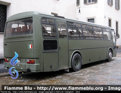 Iveco 370S
Esercito Italiano
EI 172 CB
Parole chiave: Iveco 370S EI172CB autobus