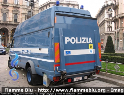Iveco Daily II Serie
Polizia Stradale
Polizia B2460

Parole chiave: Polizia_Stradale Iveco Daily_IISerie PoliziaB2460
