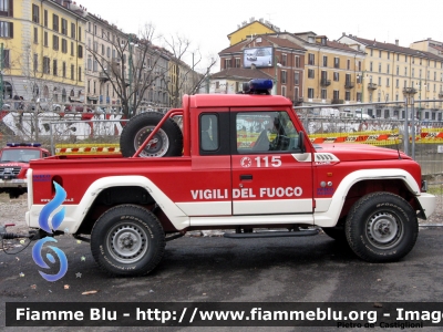 Iveco Massif pick up
Vigili del Fuoco
Comando Provinciale di Milano
Nucleo Speleo Alpino Fluviale
VF 26064
Parole chiave: Iveco Massif VF26064