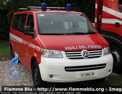 Volkswagen Transporter T5  
Vigili del Fuoco
Corpo Volontario di Riva del Garda (TN)
VF D86 TN  

Parole chiave: Volkswagen Transporter_T5 VFD86TN