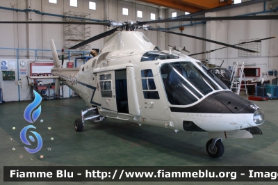 Agusta A109  Polizia di Stato Servizio Aereo PS 64
Elicottero con livrea a bassa visibilità
Parole chiave: a109 firenze polizia