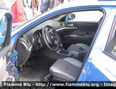 Alfa Romeo 159
Polizia di Stato
squadra volante
Polizia F4220
Parole chiave: Alfa-Romeo 159 PoliziaF4220 festa_polizia_2006