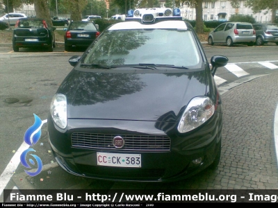Fiat Grande Punto
Carabinieri
con sistema EVA
CC CK 383
Parole chiave: Fiat Grande_Punto CCCK383
