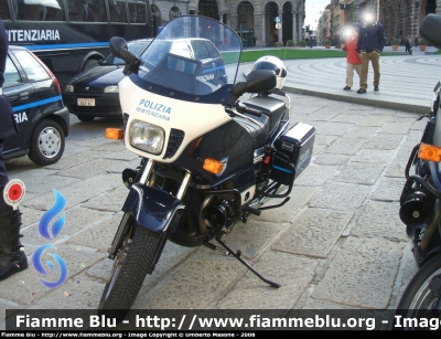 Moto Guzzi 850 T5
Polizia Penitenziaria
Motocicletta Utilizzata dal Nucleo Radiomobile per i Servizi Istituzionali
Parole chiave: Moto-Guzzi 850_T5 PoliziaPenitenziaria