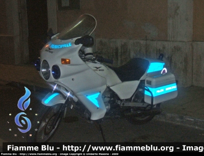 Moto Guzzi V75
Polizia Municipale Terracina
Parole chiave: Moto-Guzzi V75 PM_Terracina