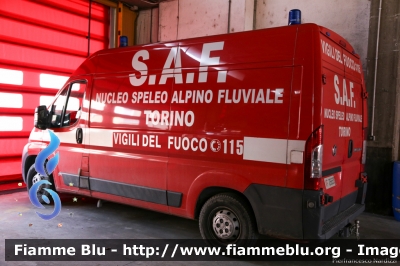 Fiat Ducato X250
Vigili del Fuoco
Comando Provinciale di Torino
Nucleo Speleo Alpino Fluviale
VF 26653
Parole chiave: Fiat Ducato_X250 VF26653