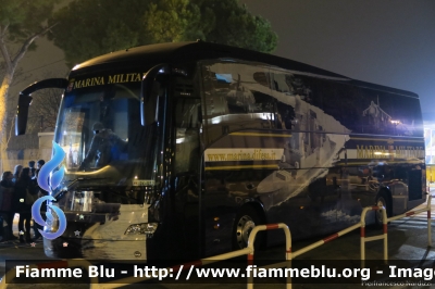 Irisbus Domino Hdh
Marina Militare Italiana
Centro Mobile Informativo
MM BK 932
Parole chiave: Irisbus-Domino Hdh MMBK932