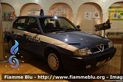 Alfa-Romeo 33 II serie
Polizia di Stato
Esemplare esposto presso il Museo delle auto della Polizia di Stato
POLIZIA A9853
Parole chiave: Alfa-Romeo 33_IIserie POLIZIAA9853