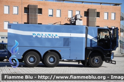 Iveco Trakker II serie
Polizia di Stato
I Reparto Mobile di Roma
POLIZIA F9981
si ringrazia il I Rep. Mobile di Roma 
per la collaborazione
Parole chiave: Iveco Trakker_IIserie POLIZIAF9981
