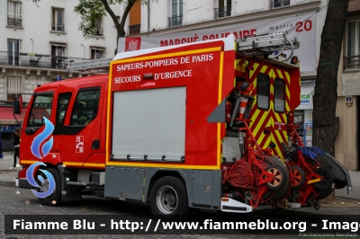 Renault Midlum I serie
France - Francia
Brigade Sapeurs Pompiers de Paris
AutoPompaSerbatoio allestimento Sides
PS 151
Parole chiave: Renault Midlum_Iserie