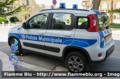 Fiat Panda 4x4 II serie
Polizia Municipale Vasto (CH)
Parole chiave: Fiat Panda_4x4_IIserie