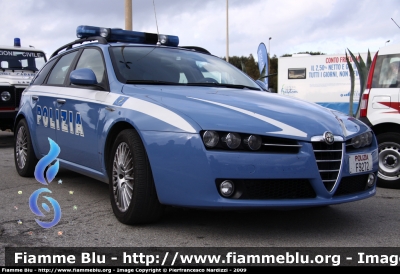 Alfa Romeo 159 Sportwagon Q4
Polizia di Stato
Polizia Stradale
POLIZIA F9272
Parole chiave: Alfa-Romeo 159_Sportwagon PoliziaF9272