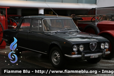 Alfa-Romeo 2000
Vigili del Fuoco
Comando Provinciale di Roma
VF 10100
Parole chiave: Alfa-Romeo 2000 VF10100