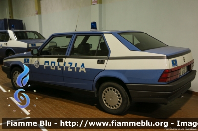 Alfa-Romeo 75 II serie
Polizia di Stato
Polizia Stradale
POLIZIA A8397
*Conservato presso il Museo dell'Autocentro della Polizia di Stato di Milano* 
Parole chiave: Alfa-Romeo 75_IIserie POLIZIAA8397