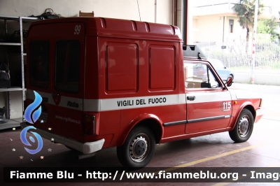 Fiat Fiorino I serie
Vigili del Fuoco
Comando Provinciale di Padova
VF 15525
Parole chiave: Fiat Fiorino_Iserie VF15525