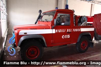 Land Rover Defender 90
Vigili del Fuoco
Comando Provinciale di Padova
Parole chiave: Land-Rover Defender_90