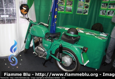 Moto Guzzi Lodola
Corpo Forestale dello Stato
Parole chiave: Moto-Guzzi Lodola Festa_Forze_Armate_2010