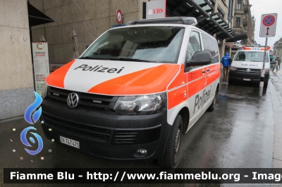 Volkswagen Transporter T5 restyle
Schweiz - Suisse - Svizra - Svizzera
Stadtpolizei Zürich
Polizia Municipale Zurigo
Parole chiave: Volkswagen Transporter_T5_restyle
