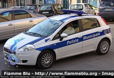 Fiat Grande Punto
Polizia Municipale Vasto (CH)
Parole chiave: Fiat Grande_Punto PM_Vasto