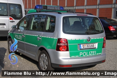 Volkswagen Touran II serie
Bundesrepublik Deutschland - Germania
Landespolizei
-Freie Stadt Berlin-
Polizia territoriale
-Città di Berlino-

vecchia livrea
Parole chiave: Volkswagen Touran_IIserie