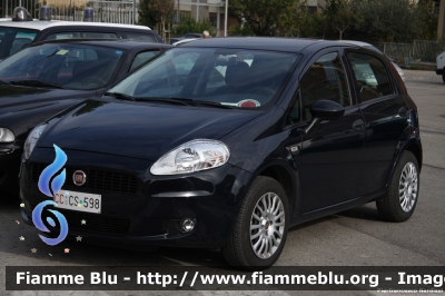 Fiat Grande Punto
Carabinieri
CC CS 598
Parole chiave: Fiat Grande_Punto CCCS598