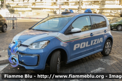 Volkswagen e-up!
Polizia di Stato
Lotto di 4 esemplari in dotazione alla Questura di Roma
Allestimento NCT
Decorazione Grafica Artlantis
POLIZIA E8315
Parole chiave: Volkswagen e-up! POLIZIAE8315