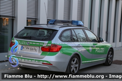BMW 318 Touring F31
Bundesrepublik Deutschland - Germania
Landespolizei Bayern - München 
Polizia territoriale della Baviera - Monaco
Parole chiave: BMW 318_Touring_F31