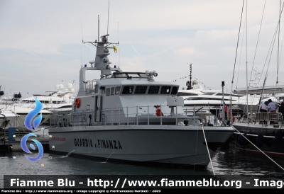 Guardacoste G202 "Appuntato Salerno"
Guardia di Finanza
in esposizione al salone nautico di Genova '09
Parole chiave: Guardacoste G202_Appuntato_Salerno