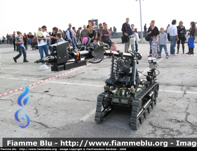 Robot per Disinnesco Ordigni Esplosivi
Esercito Italiano
Artificieri dell'Esercito
Parole chiave: Robot_Esercito_Italiano_festa_della_folgore
