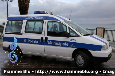 Fiat Scudo I serie
Polizia Municipale Vasto (CH)
Ufficio Mobile 
Parole chiave: Fiat Scudo_I_serie Polizia Municipale Vasto (CH)